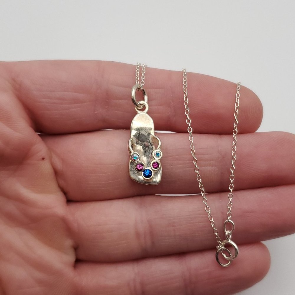 18 Inch 925 Sterling Silver Tarnished Crystal Sandal Pendant Necklace